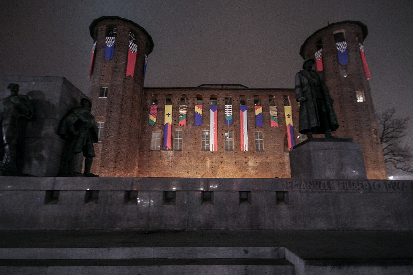 2006/12 - Torino P.zza Castello - Turin Night Light