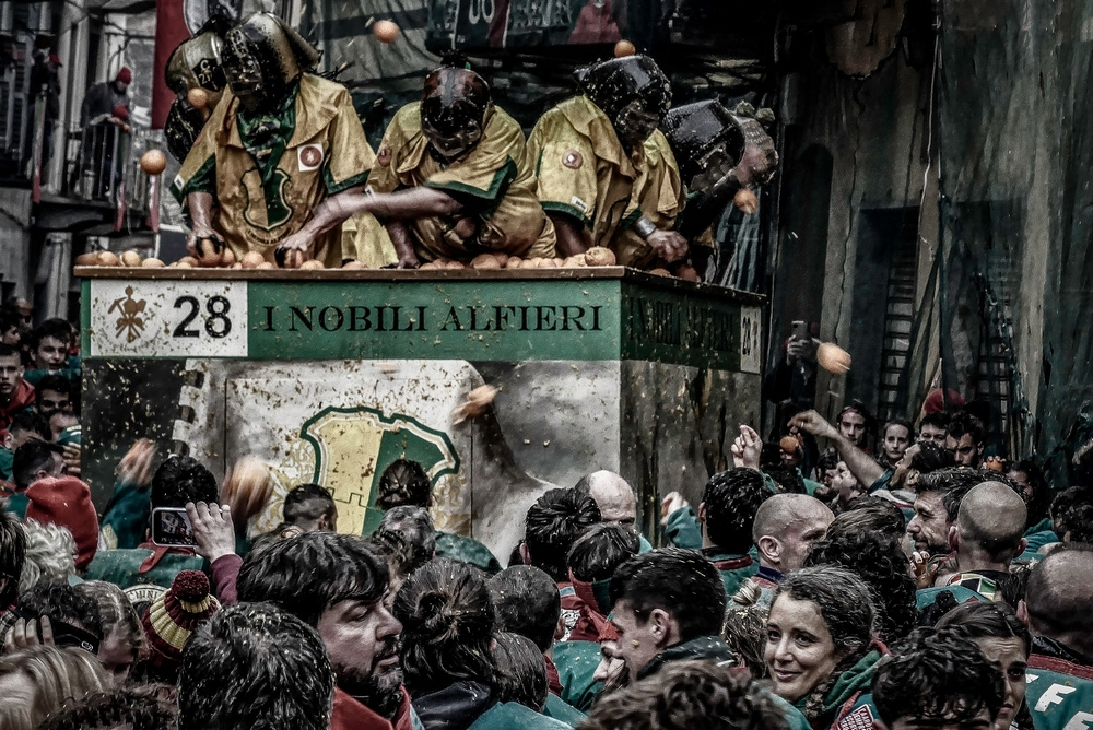Ivrea (TO) - Storico Carnevale - 2023 - Ivrea (TO) Battaglia delle arance