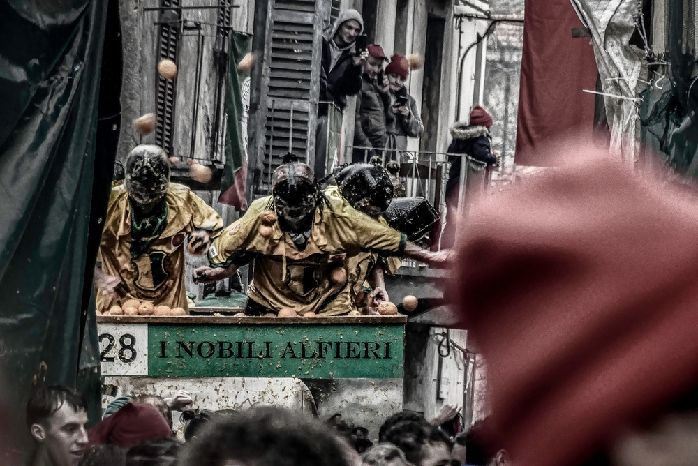 Ivrea (TO) - Storico Carnevale - 2023 - Ivrea (TO) Battaglia delle arance