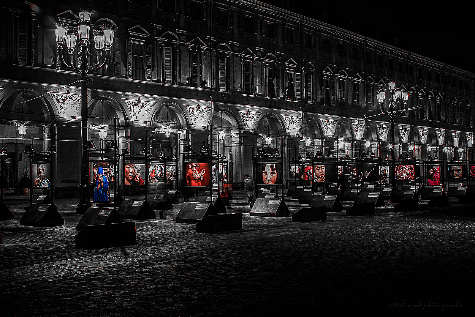 Torino P.zza San Carlo - Black and White in Color
