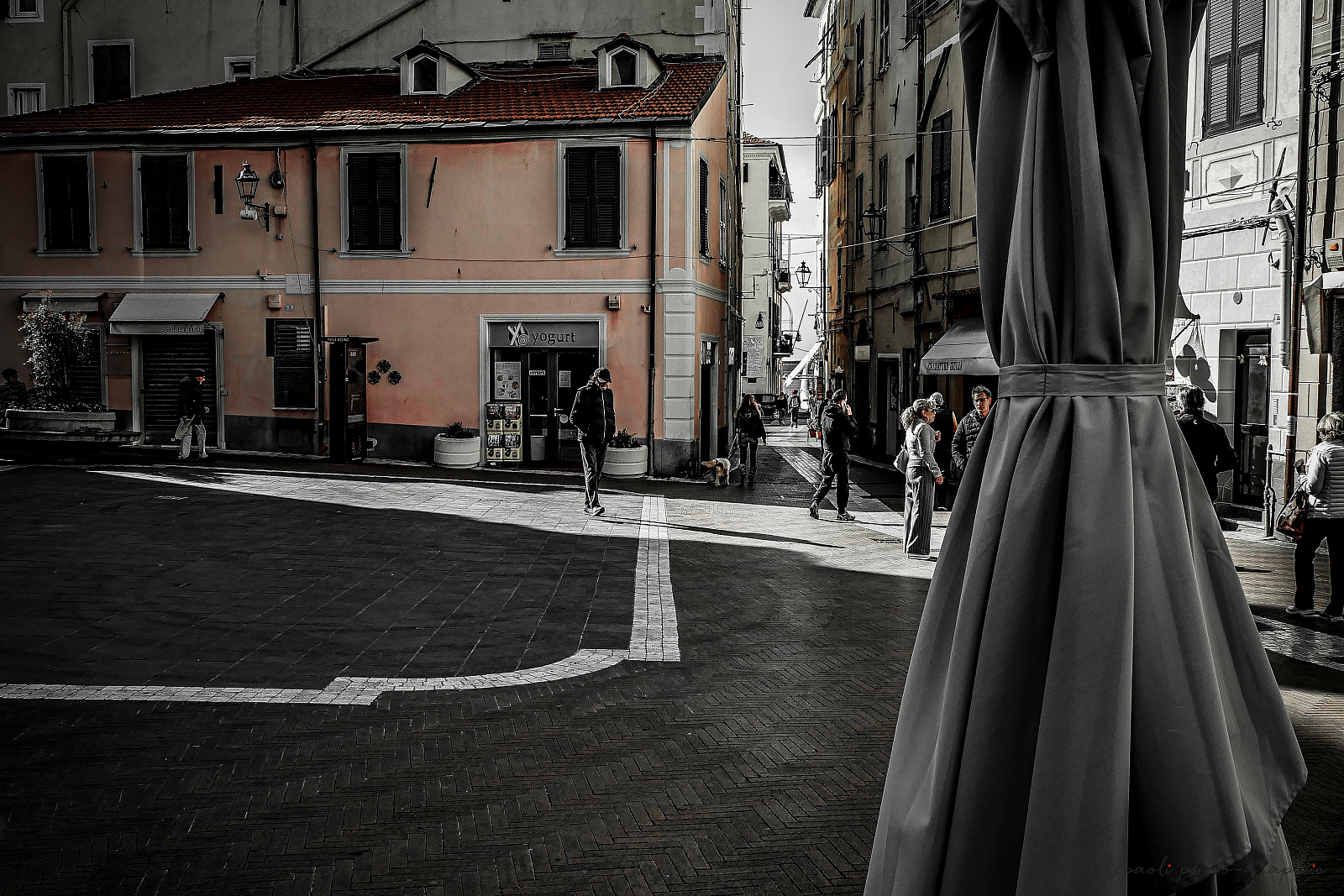 Italia - Liguria (IM) Oneglia - Black and White in Color